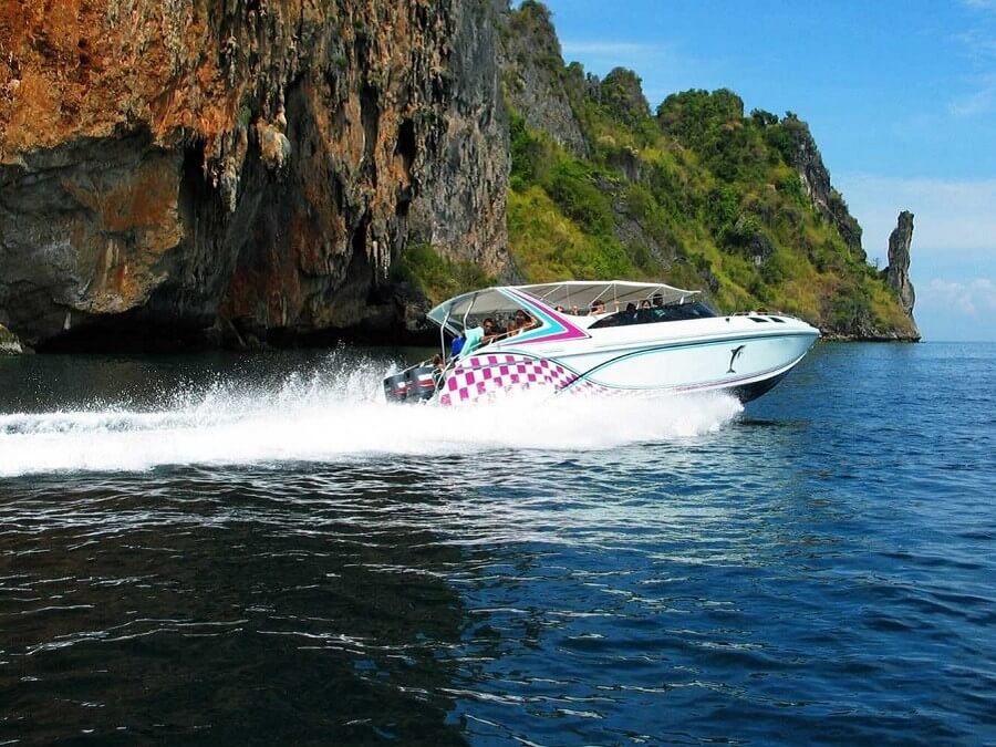 Speed Boat Rides in Andaman Island